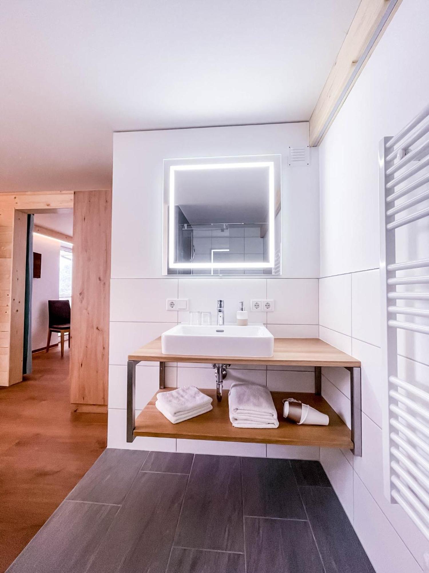 Gluexplatzl Appartements Am Wald Санкт-Мартин-ам-Тенненгебирге Номер фото